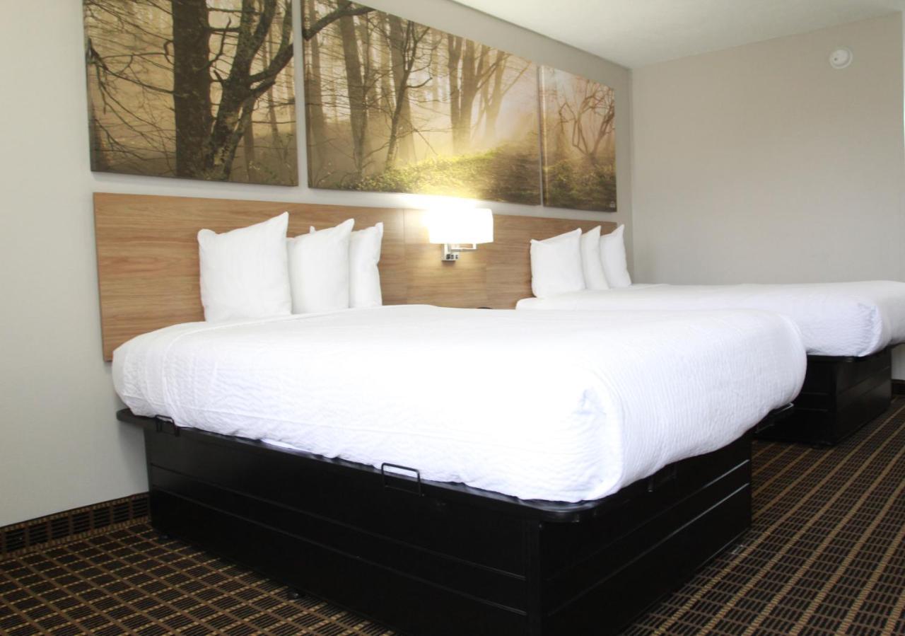 Days Inn By Wyndham Forest Kültér fotó