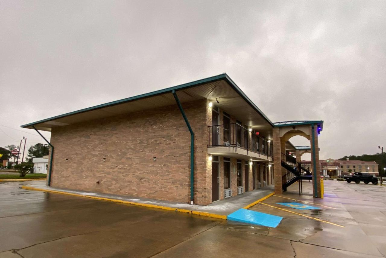 Days Inn By Wyndham Forest Kültér fotó